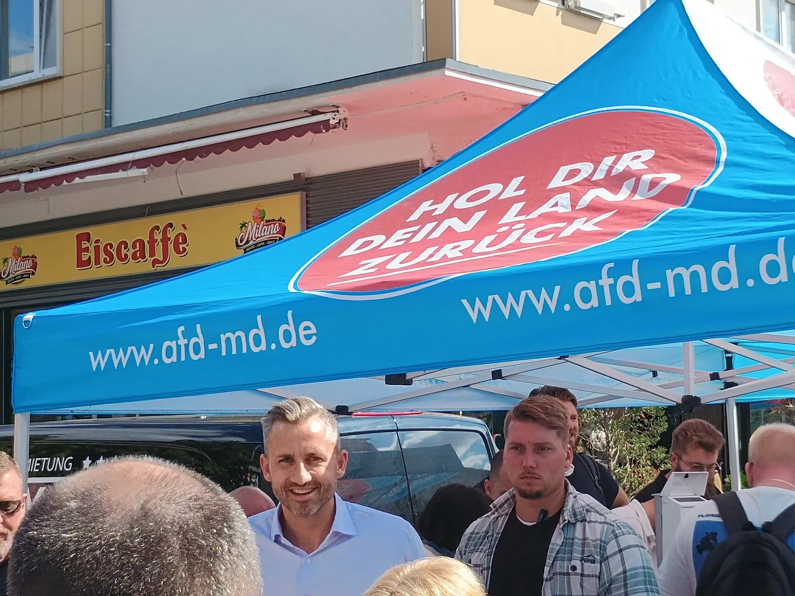Ulrich Siegmund bei einem Auftritt vor Mikrofonen