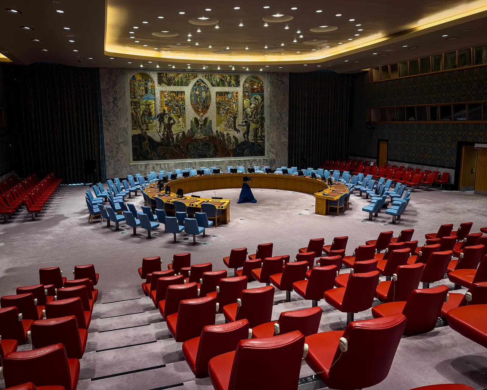 Sitzungssaal des UN-Sicherheitsrats mit Delegationsplätzen